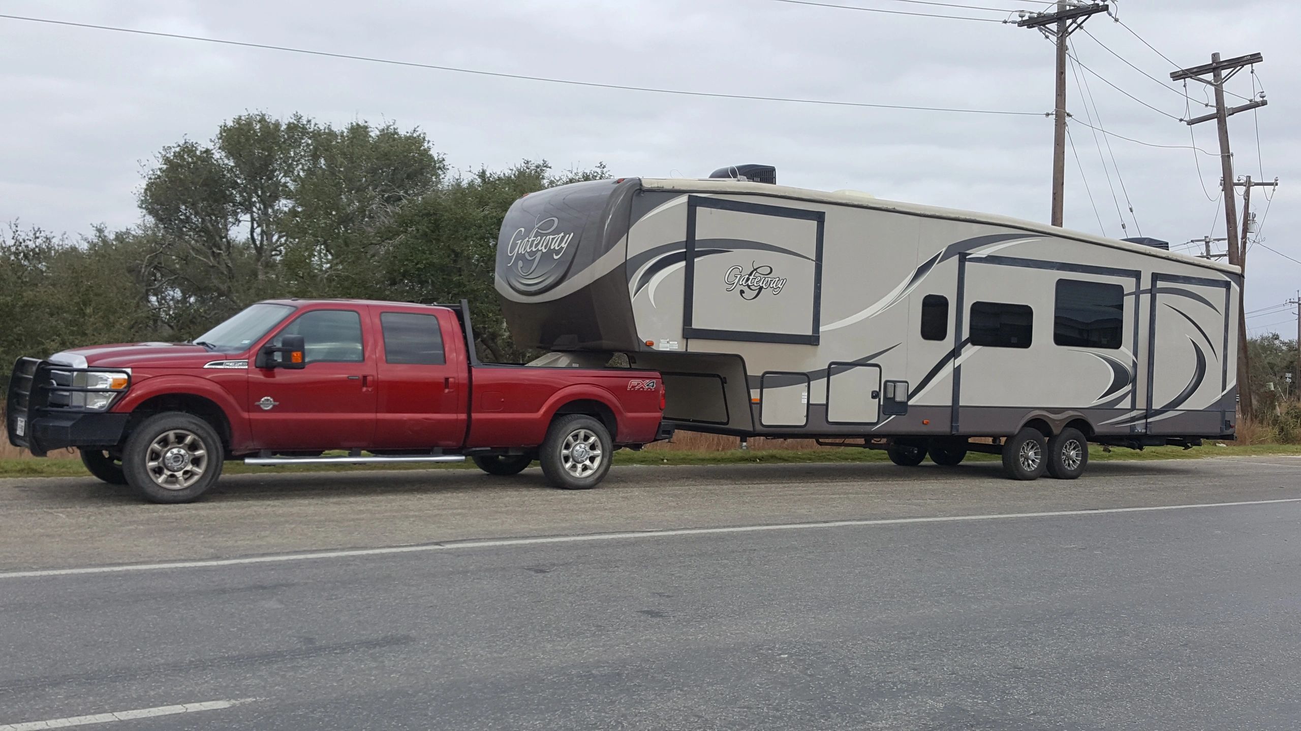 RV TRANSPORT Russell Brothers Transport